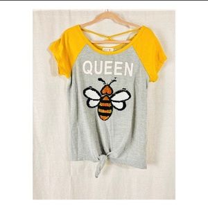 Queen Bee Knotted Top